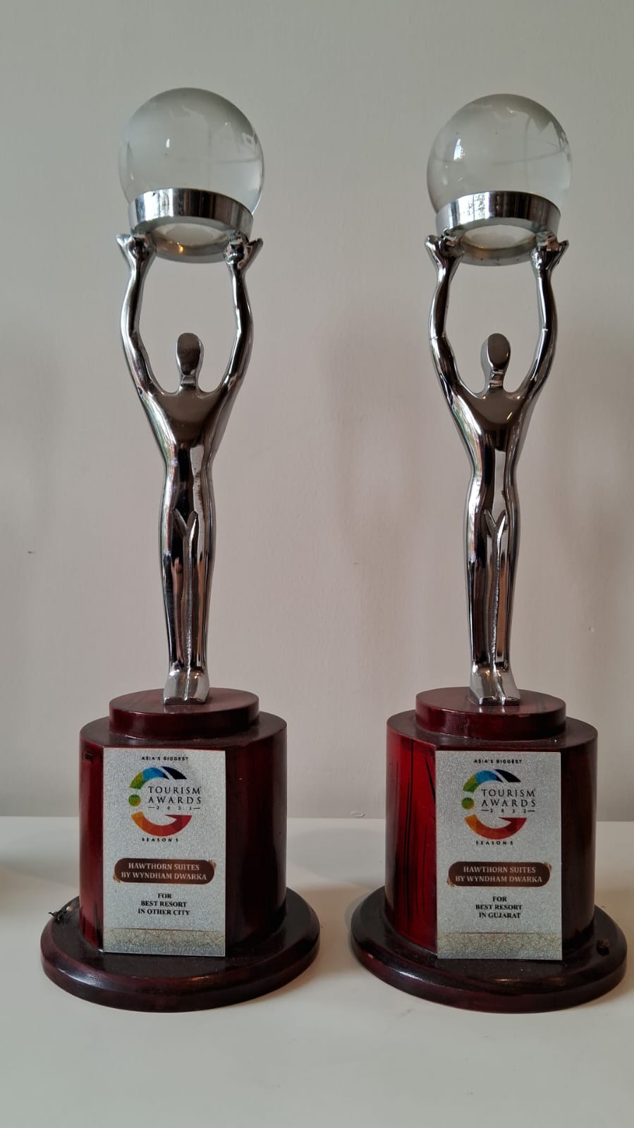 Award & Certificate 4